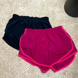 Womens Large Nike shorts - set of 2